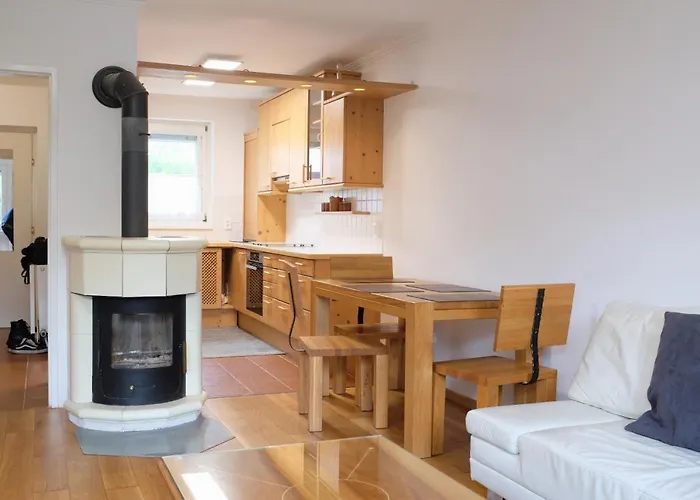 Town House Near Metro & Center *
