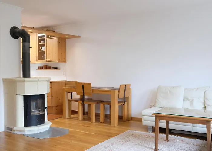 Town House Near Metro & Center Проживання в сім'ї