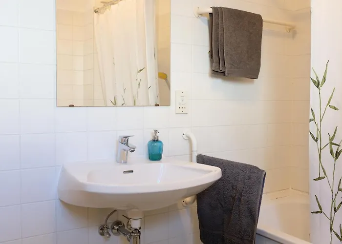 Проживання в сім'ї Town House Near Metro & Center Відень