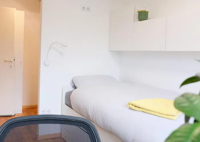 Проживання в сім'ї Town House Near Metro & Center Відень