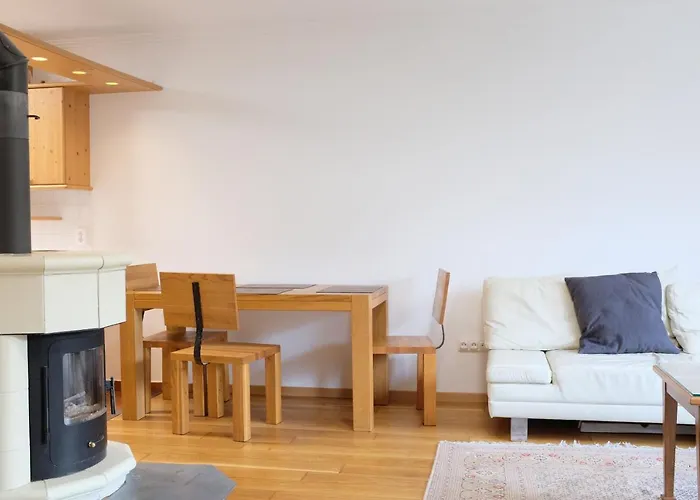 Town House Near Metro & Center Проживання в сім'ї
