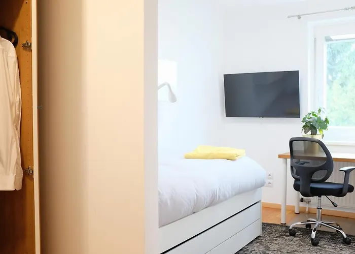 Проживання в сім'ї Town House Near Metro & Center Відень